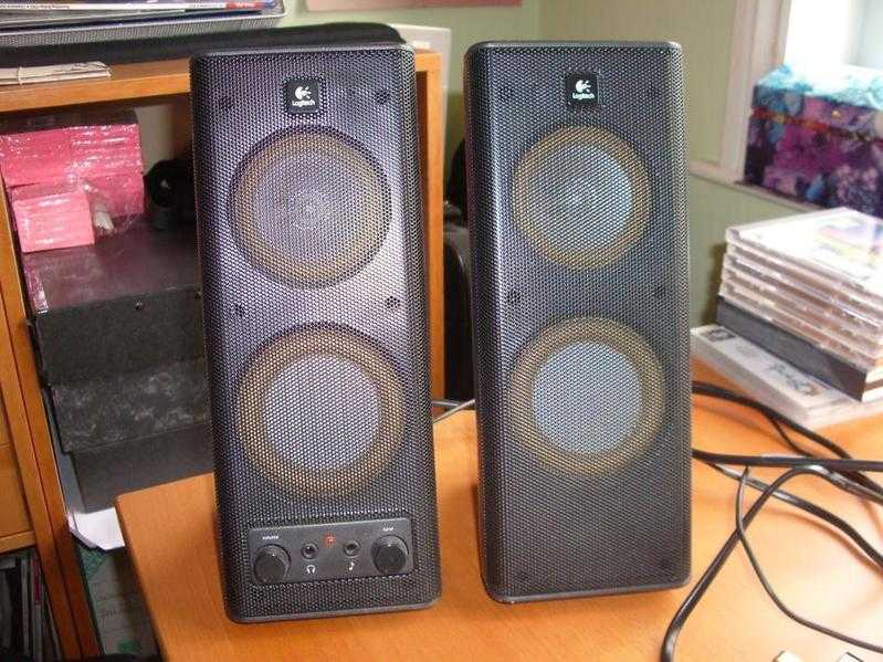 LOGITECH DESKTOP SPEAKERS