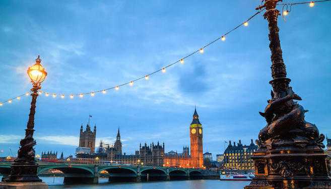 London Stay with Breakfast amp Spooky Ghost Tour Experience