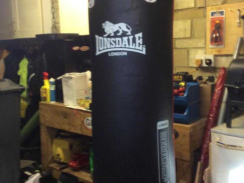 Lonsdale L core heavy weight punch bag