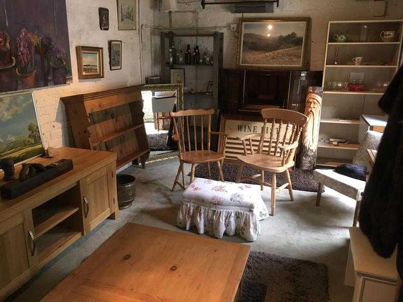 LOTS OF GOOD QUALITY SECOND HAND FURNITURE