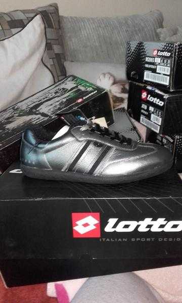 lotto astro turfs size 8