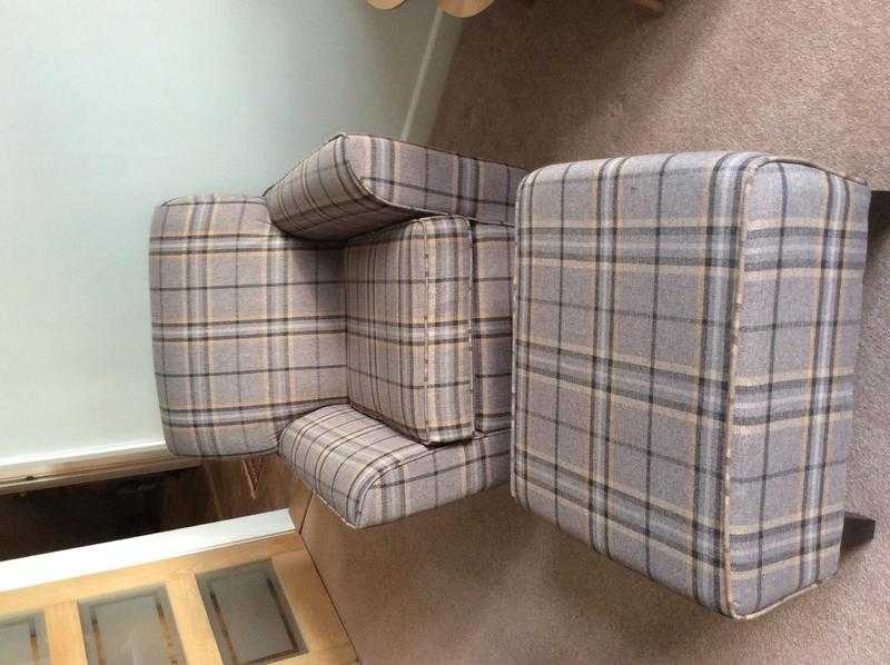 Lounge armchair