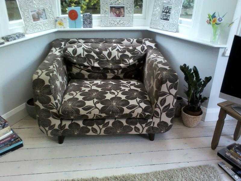 Love seat