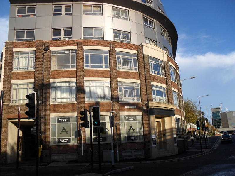 Lovely 1 Bedroom Apartment, close to train station and town centre