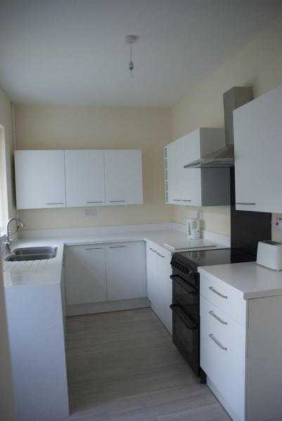 LOVELY 3BED HOUSE TO RENT 375pcm