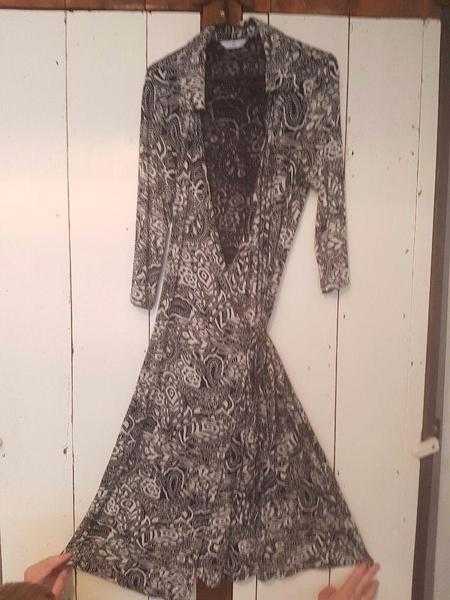 Lovely black and white paisley wrap-around dress size 12-14