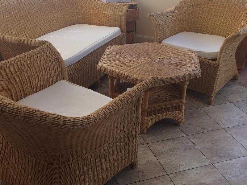 LOVELY CONSERVATORY SET FOUR PIECE 150