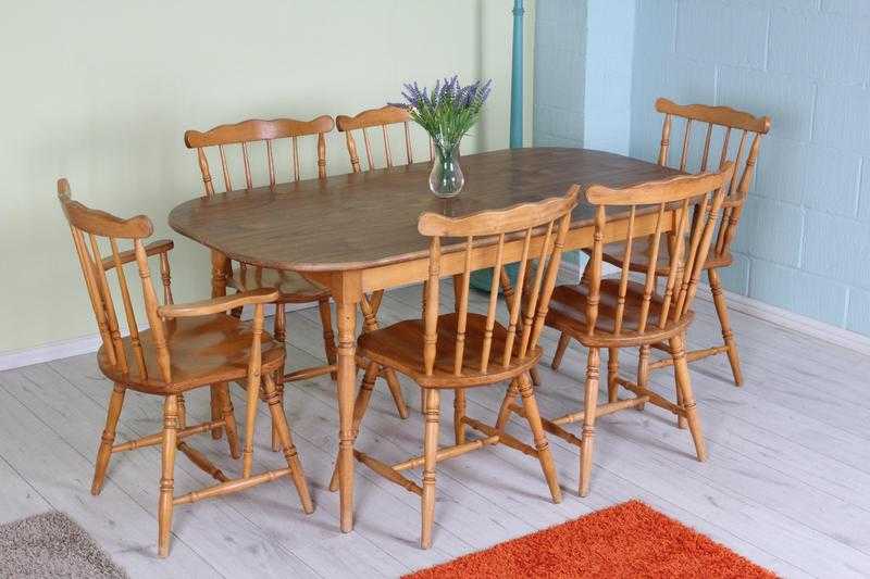 LOVELY COTTAGE STYLE 5 FT TABLE 6 CHAIRS INCL 2 CARVERS - CAN COURIER