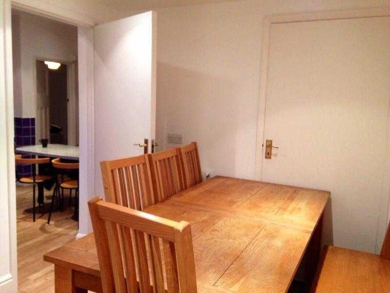 Lovely Cozy En-Suite in Ealing Common 5 min from Station