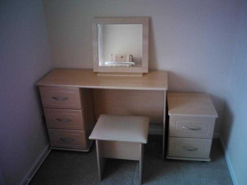 Lovely dressing table and stools.