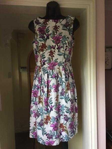 Lovely Floral Joes Browns Dress size 12