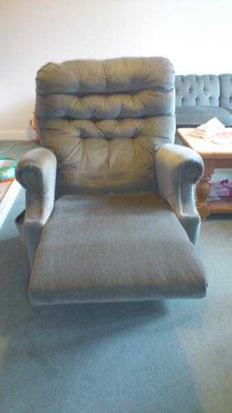 Lovely hardly used recliner.