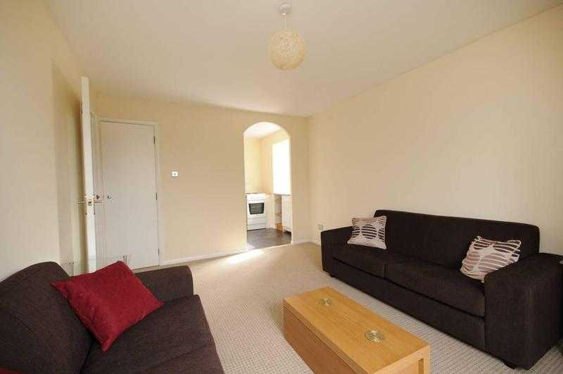 Lovely one bedroom flat situated in highly sought after area