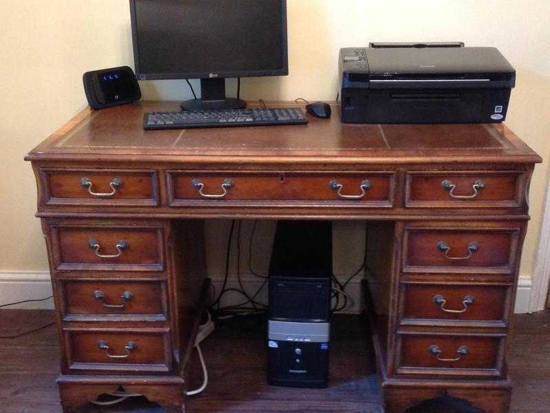 Lovely replica desk