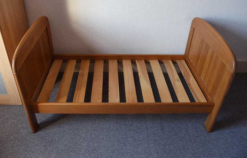 Lovely solid cot bed from John Lewis