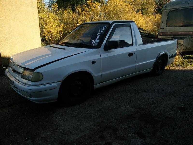 lowered project 1998 SKODA FELICIA PICK-UP 1.3 WHITE with 1.9tdi engine