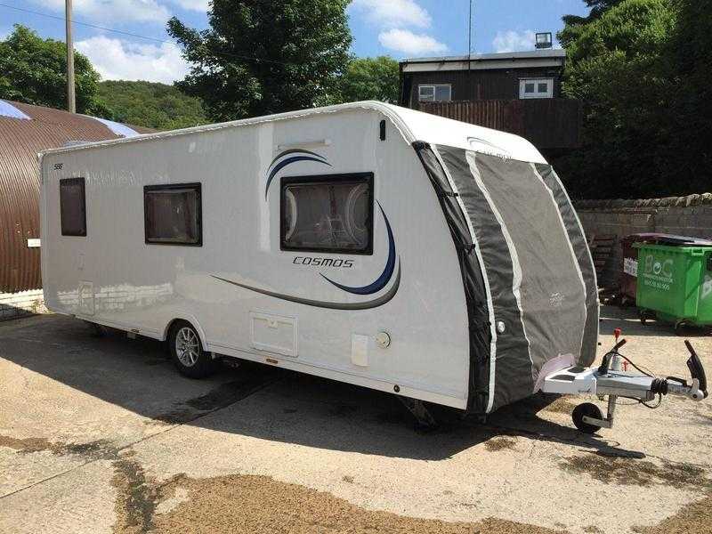 Luna Cosmos 586 6 Berth Caravan twin fixed bunks