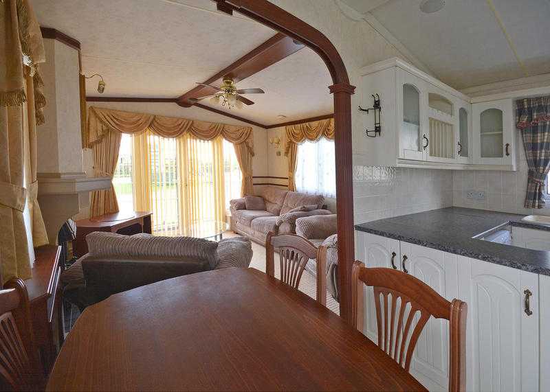 Luxury 2 Bed static caravanDouble glazedCentral heatedAll fees inc12monthssea viewsEast Coast