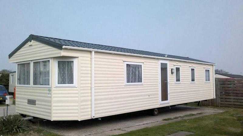 Luxury 3 bedroom (sleeps 8) static caravan on the Parkdean site, Hayling Island. Hampshire.
