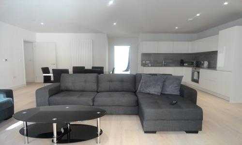 Luxury Apartment for Short let in Excel, Docklands, London, E16