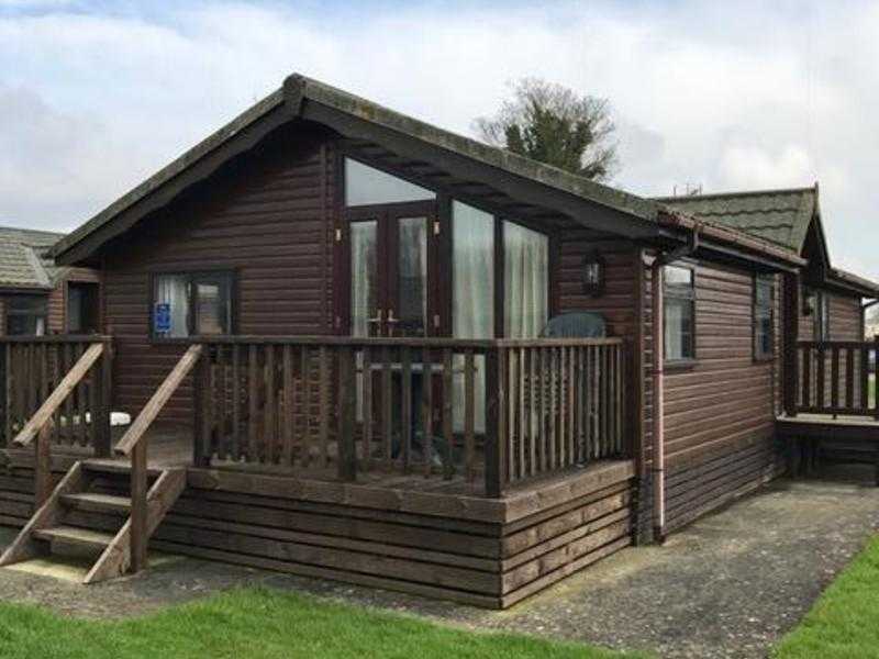 Luxury Holiday Lodge available on a 4 Family Resort in the Cotswolds