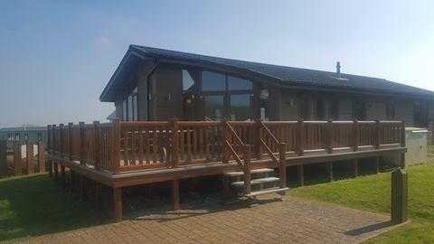 Luxury Lodge that stands out from the crowd - Thorness Bay Cowes Isle of Wight Hampshire South Coast