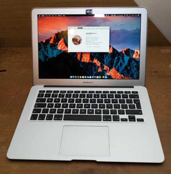 Macbook Air 13quot 256gb SSD boxed amp excellent condition plus extras