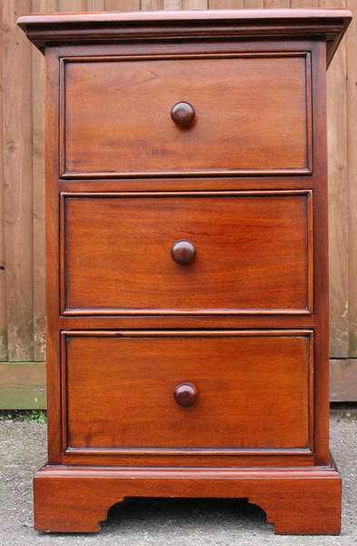 Mahogany Chest of Drawers