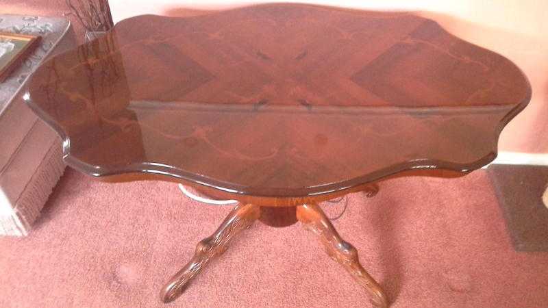 mahogany  coffeelamp table