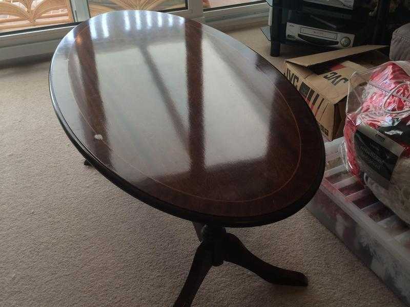 Mahogany oval coffee table