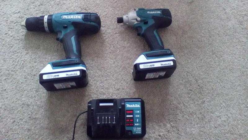 MAKITA 18v DRILL SET WITH CARRY CASE