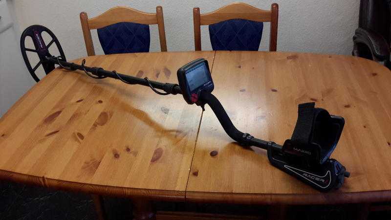 Makro Racer 2 Metal Detector plus accessories.