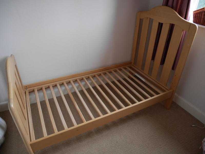 Mamas and Papas Cot bed