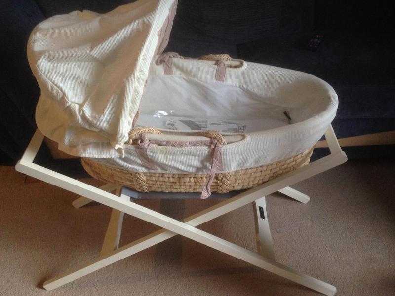 Mamas and Papas Moses Basket