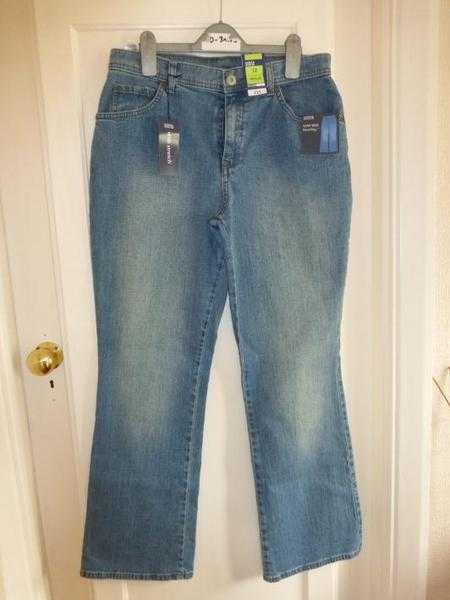 MampS LADIES LOW RISE BOOTLEG JEANS - SIZE 12 BNWT