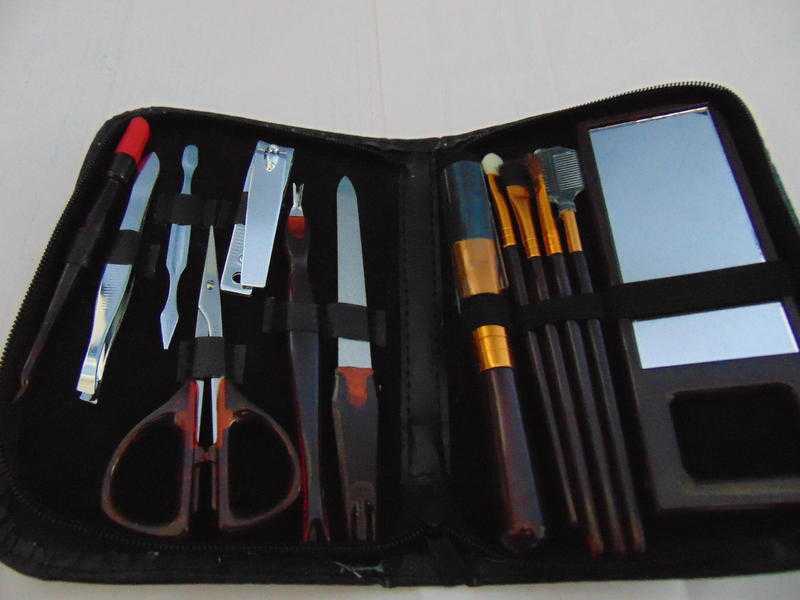 Manicure set 13 pieces