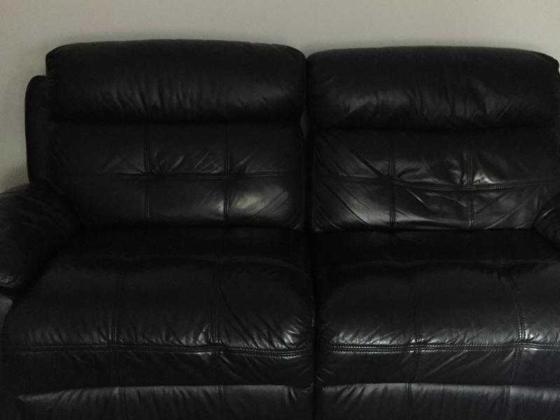 Manual reclining 3 seater sofa and electric reclining 2 seater sofa both leather