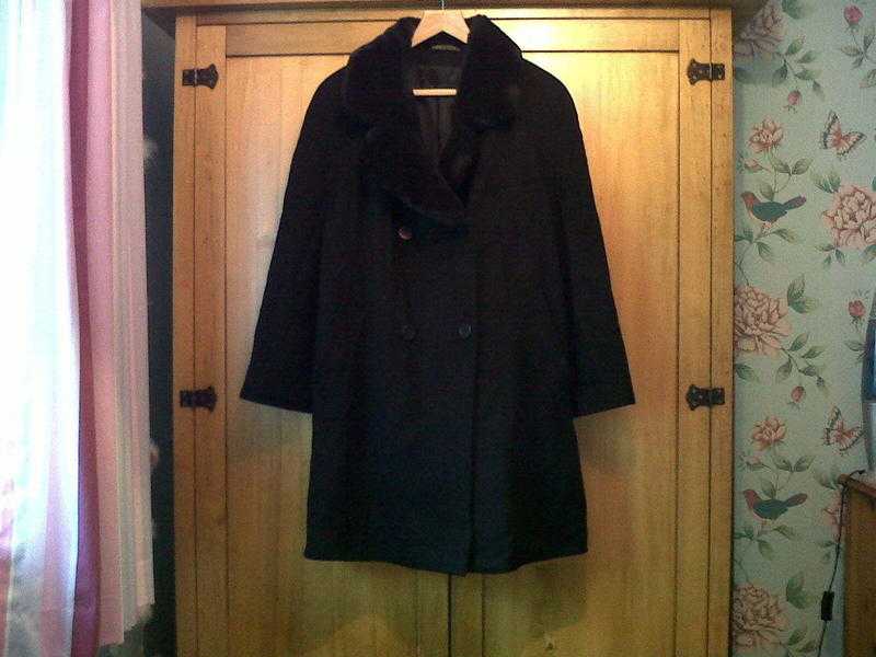 Marks amp Spencer Ladies 34 Wool amp Faux Fur Collar Black Coat