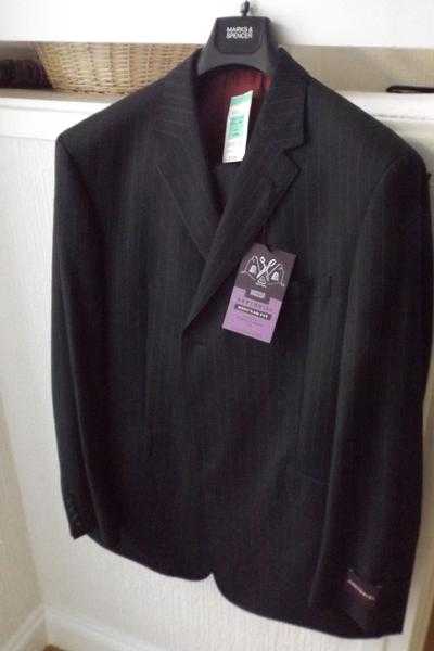 Marks and Spencers mens suit BNWT color charcoal. RRP 199.00