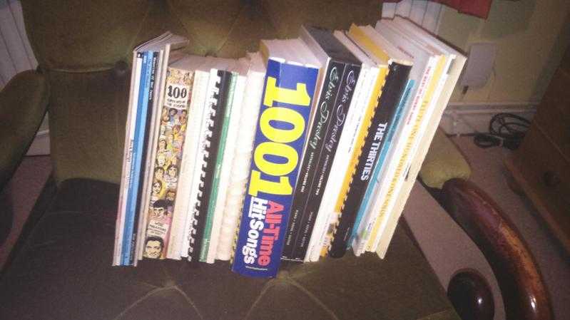 MASSIVE JOBLOT OF MUSIC BOOKS AND SHEET MUSIC