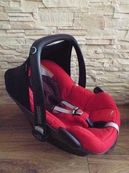 MAXI COSI PEBBLE CARSEAT EXCELLENT CONDITION HARDLY USED