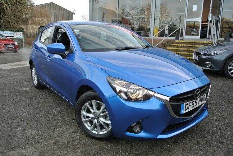 Mazda Mazda2 2015