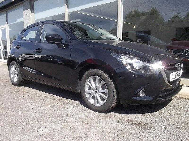 Mazda Mazda2 2015