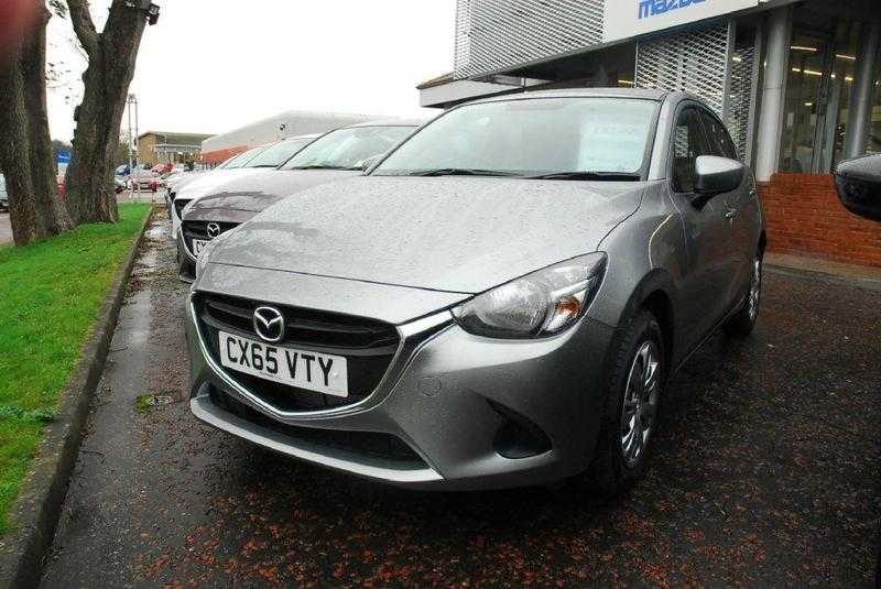 Mazda Mazda2 2015