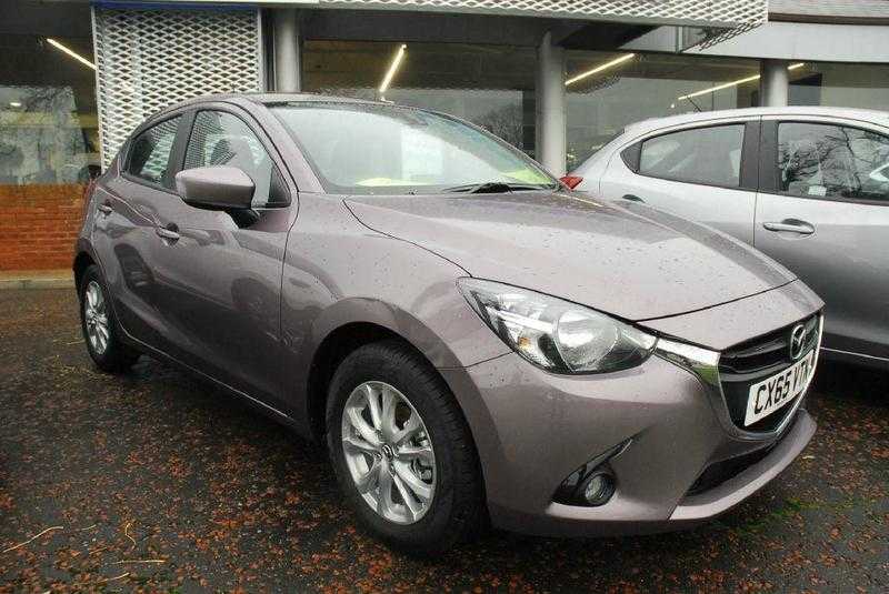 Mazda Mazda2 2015