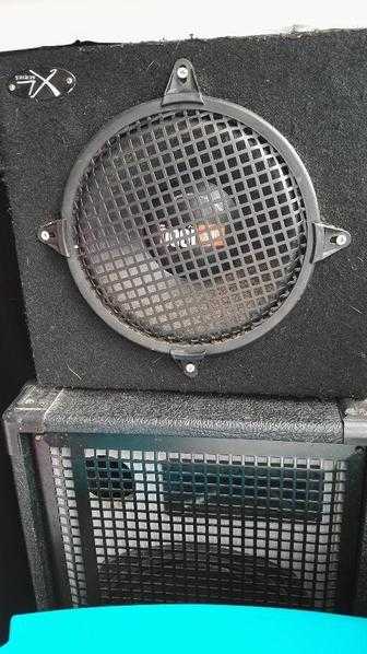 McCoys speakers and 1000w sub all boxed in