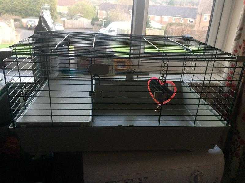 Medium indoor rabbit cage