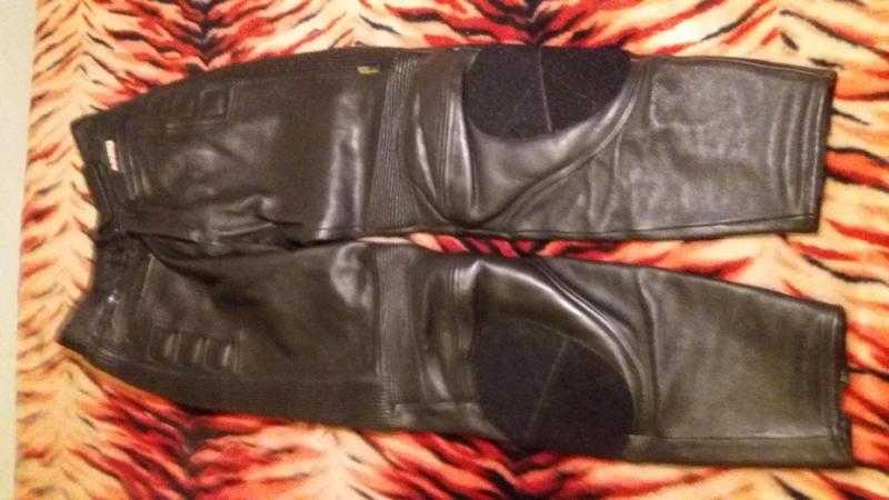 Men039s Akito Leather Motorcycle padded trousers size 38