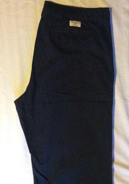 Mens Clothing  L amp XL Trousers amp Shorts inc French Connection, Gap amp Next