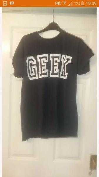 Mens GEEK top, size medium